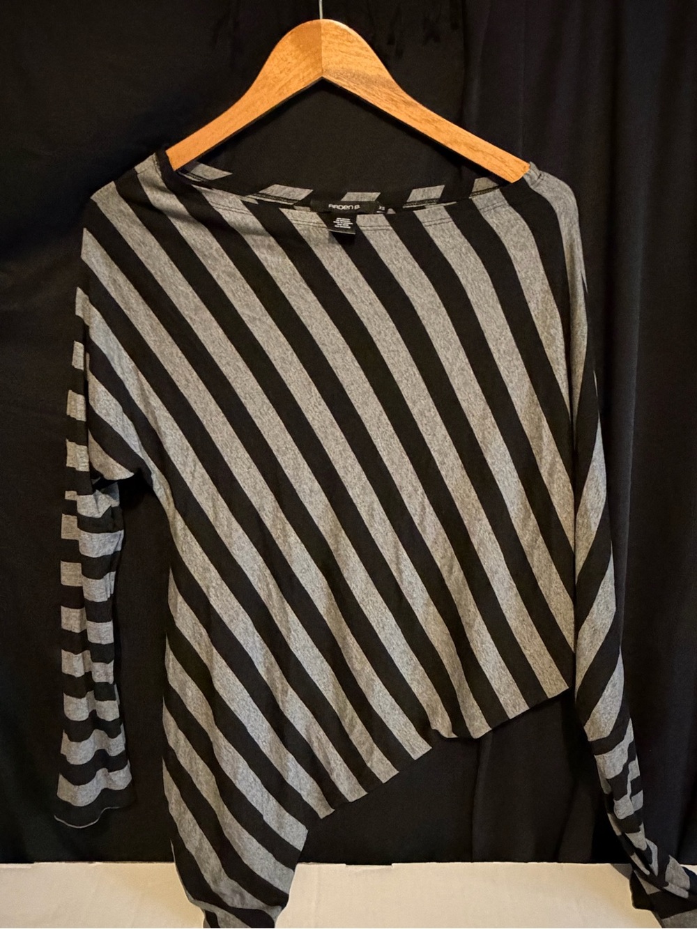 Arden B Black & Gray Diagonal Stripe Asymmetric Knit Top